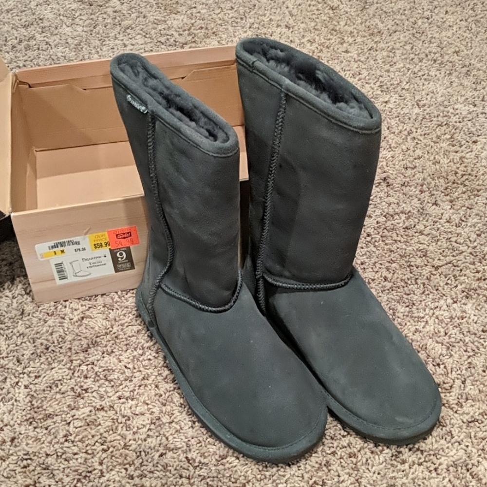Bearpaw Emma style winter boots
